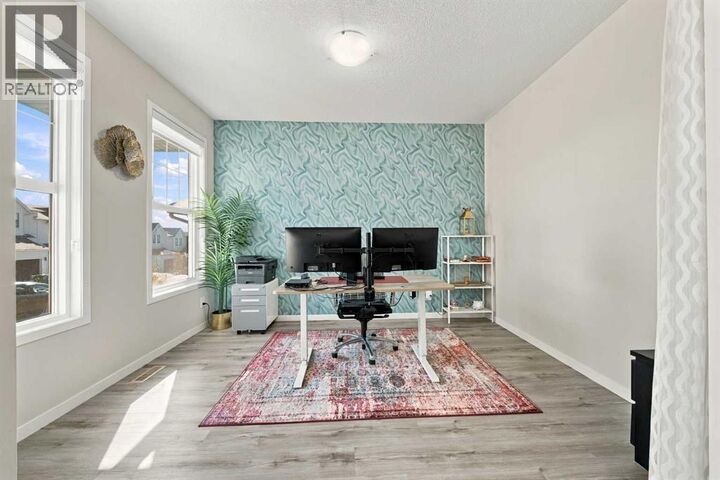 Property Photo:  35 Heritage Rise  AB T4C 2R5 