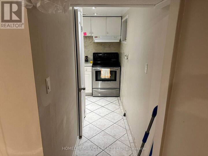 Property Photo:  1476 Cawthra Road  ON L5G 4L2 