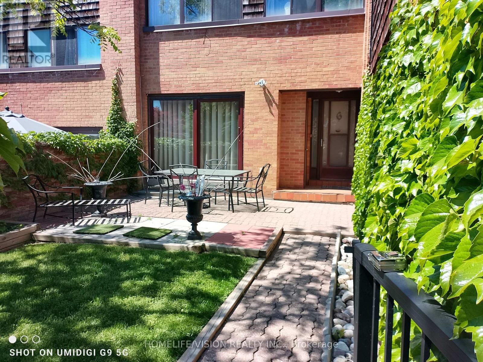 Property Photo: 6 Laurie Shepway ON M2J 1X6