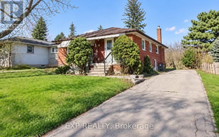 Property Photo:  54 Shaunavon Heights Crescent  ON M3A 2P4 
