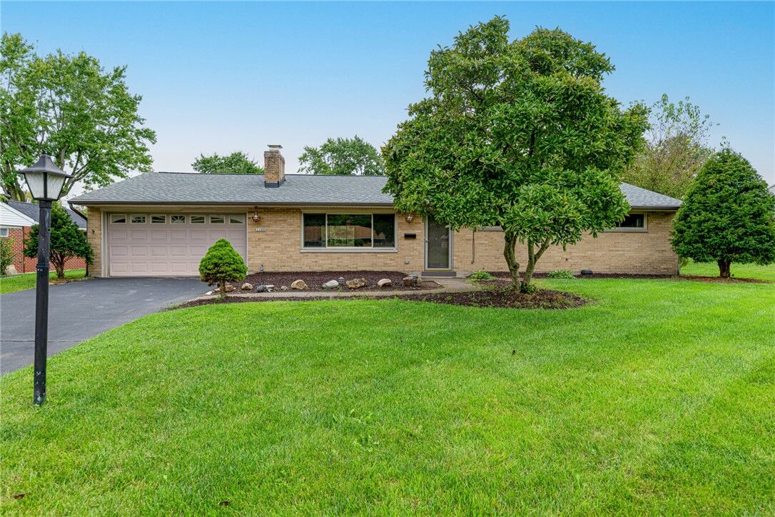 Property Photo:  1100 Donson Drive  OH 45429 