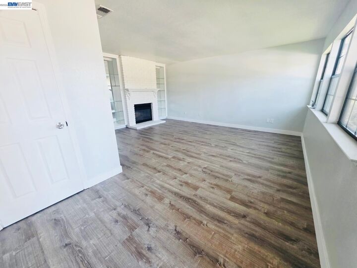 Property Photo:  1450 Oak Nob Way  CA 95833 