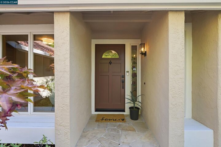 Property Photo:  5685 White Mountain Ct  CA 94553 