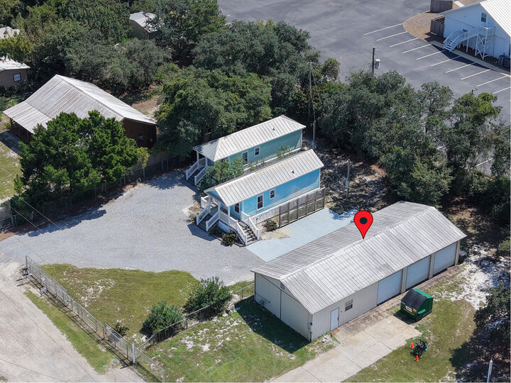 Property Photo: 14 Country Club Drive FL 32459