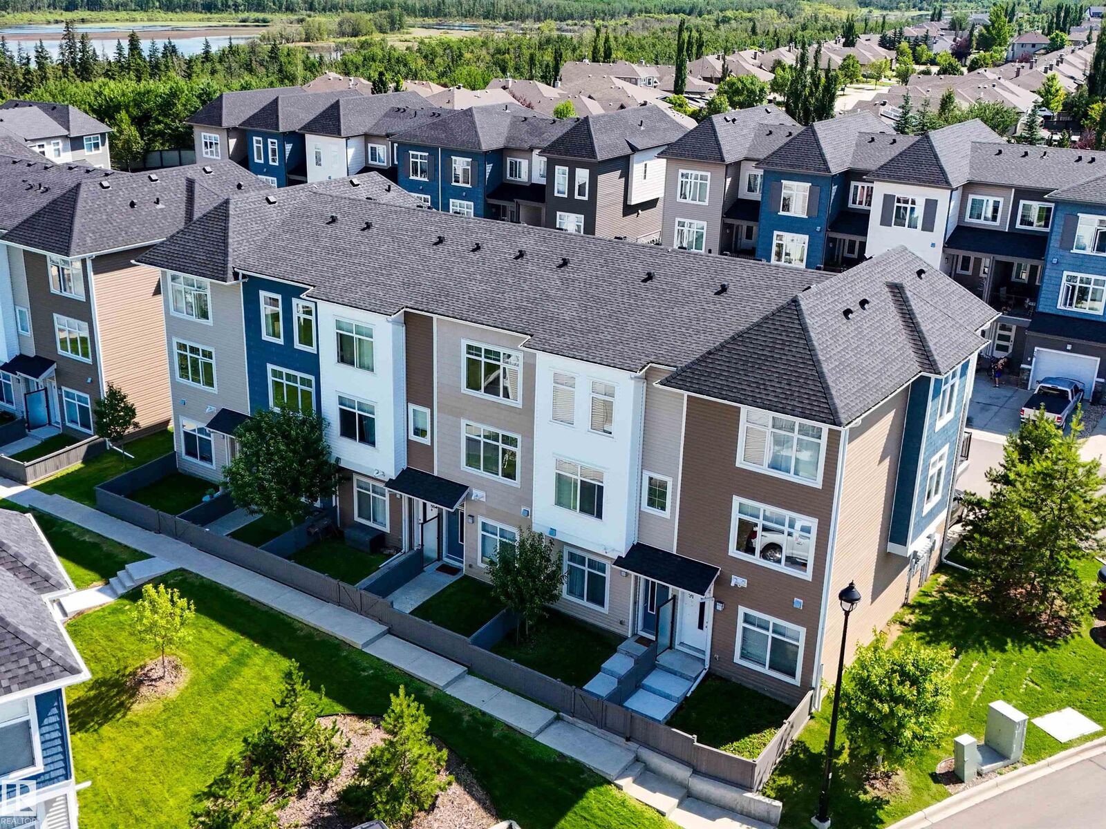 Property Photo:  600 Bellerose Drive 89  AB T8N 7T5 