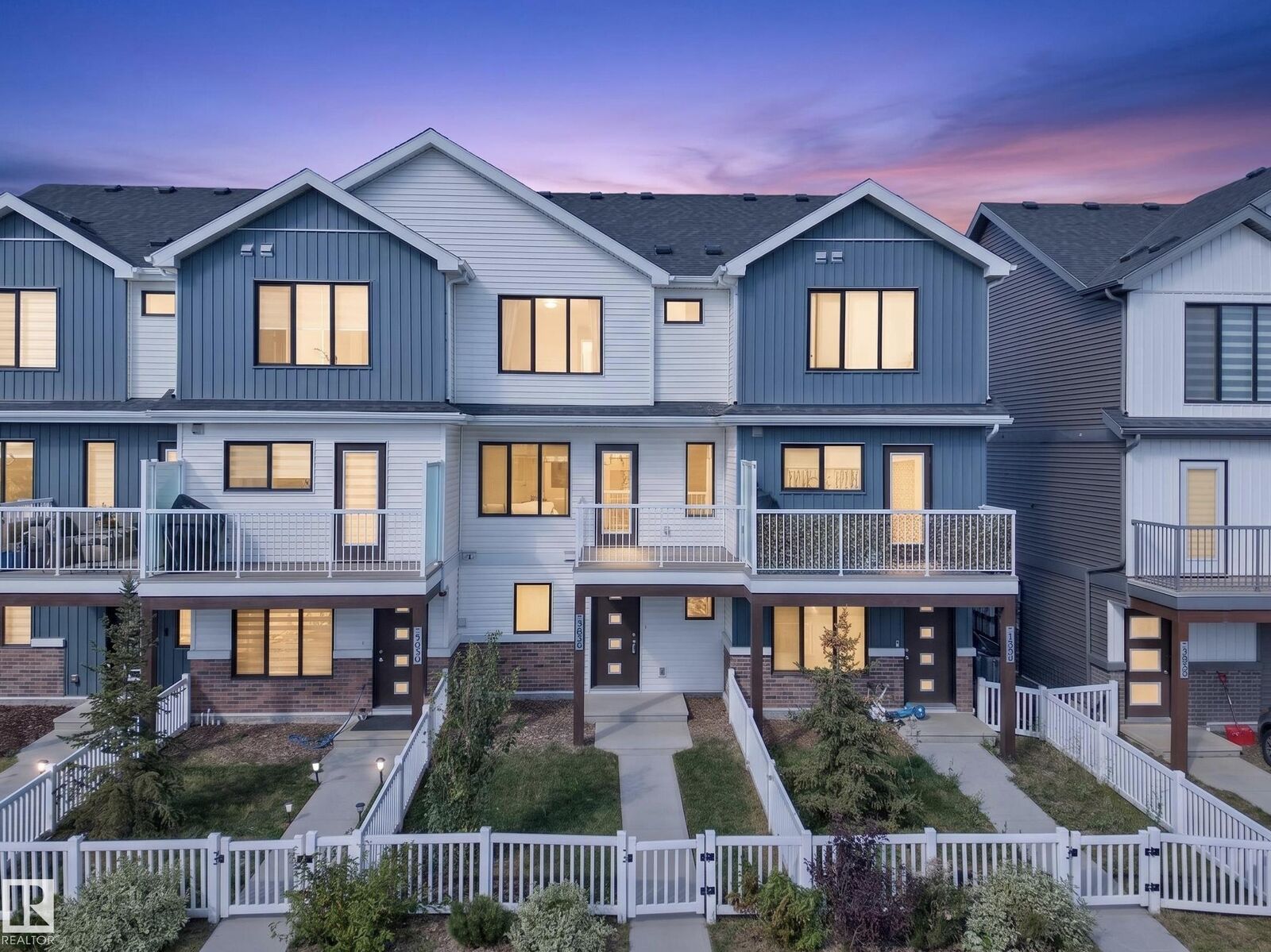 Property Photo:  5030 River's Edge Way NW  AB T6M 1P9 