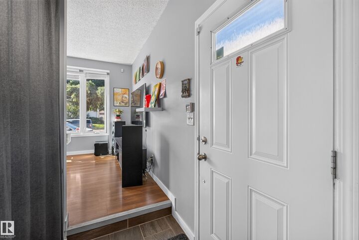 Property Photo:  333 Kirkpatrick Crescent NW  AB T6L 5C9 