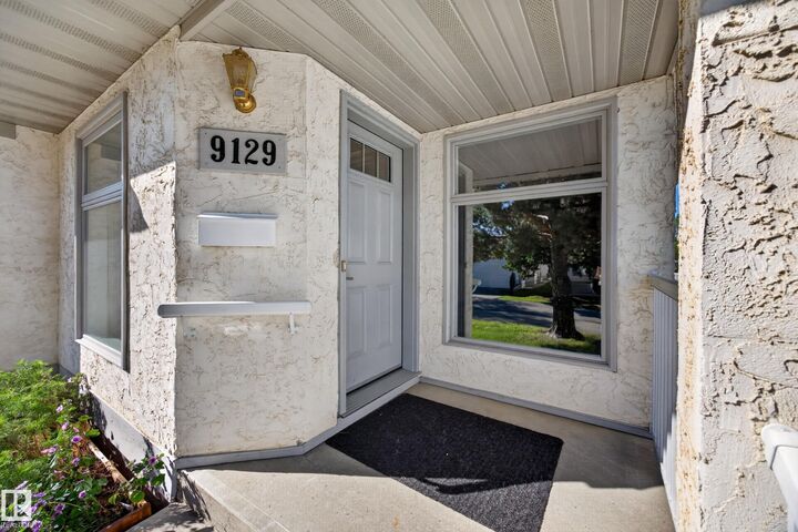 Property Photo:  9129 Garden Road  AB T8N 5N3 