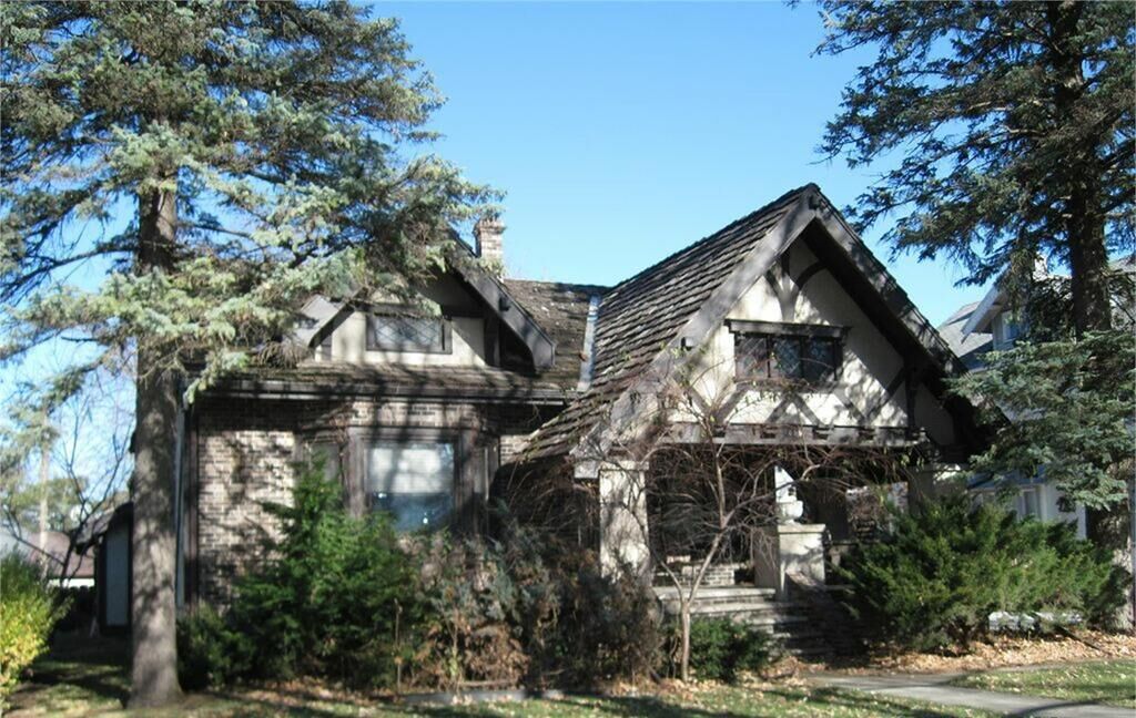 Property Photo:  809 W Broadway St.  IA 50533 