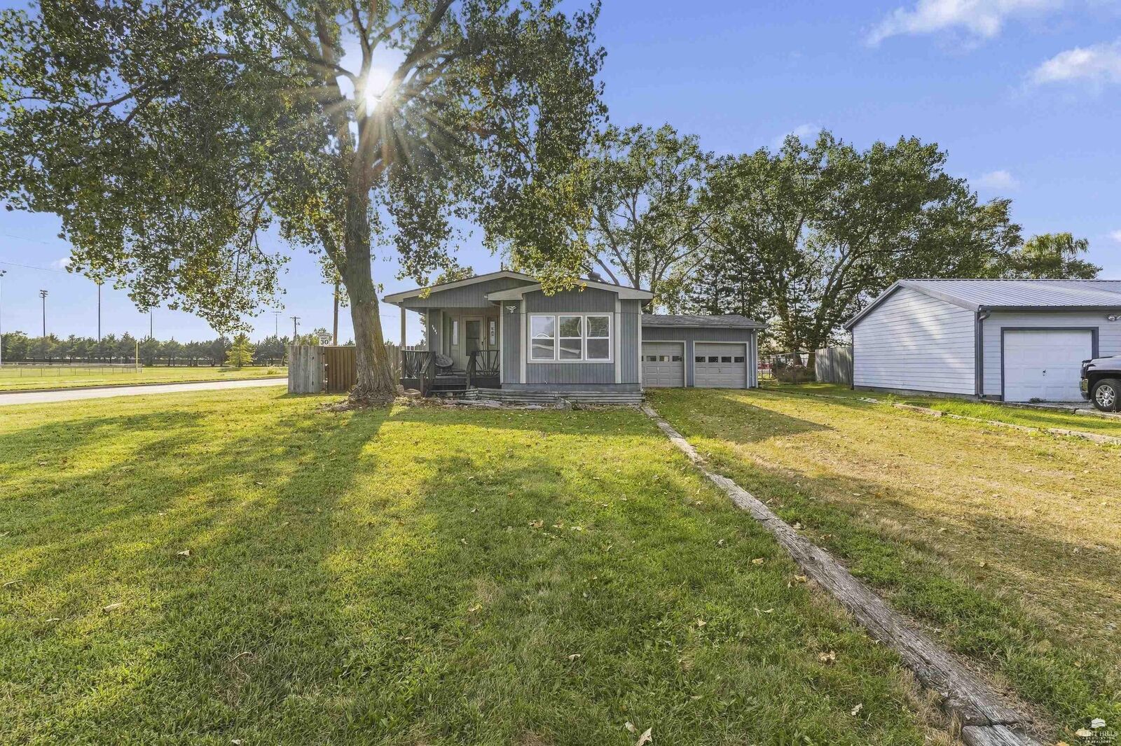 Property Photo: 2801 Nelson Landing KS 66502