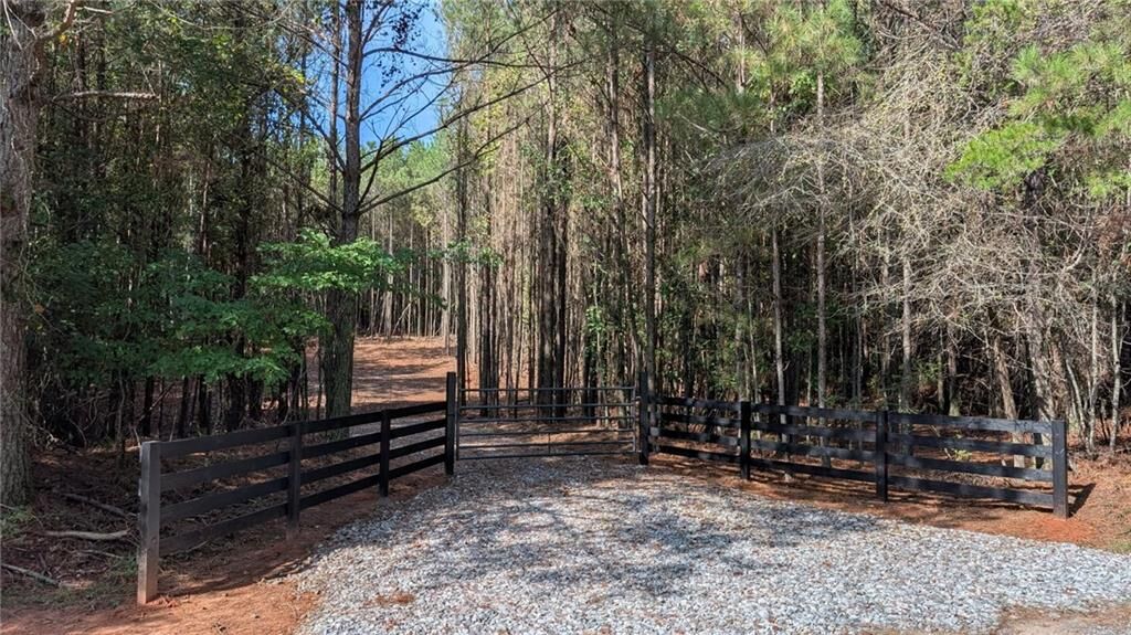 Property Photo: 2446 Soap Creek Rd GA 30107