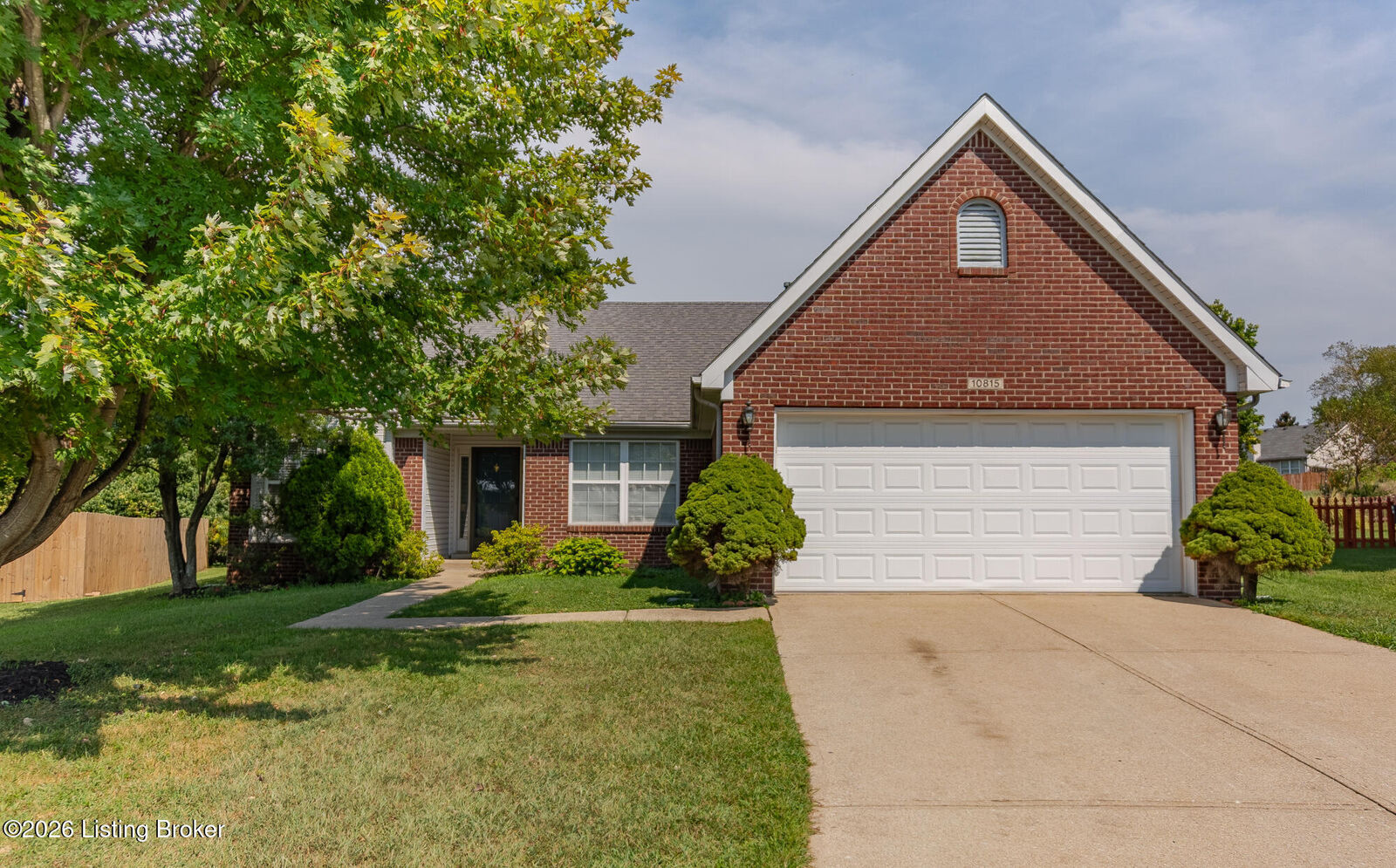 Property Photo:  10815 Silvermoon Ct  KY 40241 