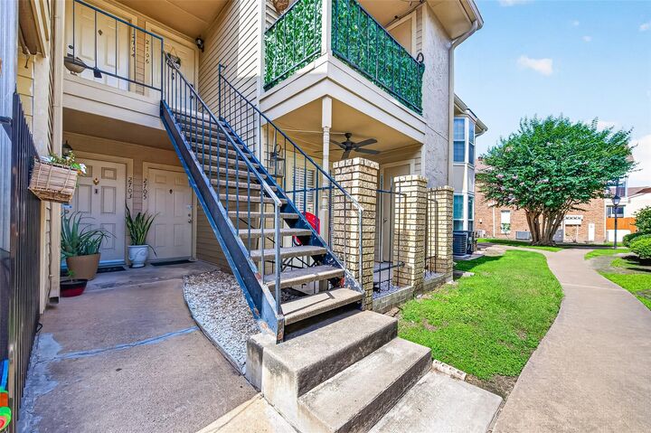 Property Photo:  3600 Jeanetta Street 2704  TX 77063 