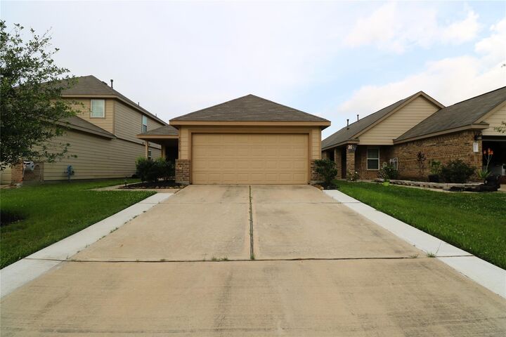 Property Photo:  10338 Douglas Fir Villa Avenue  TX 77044 