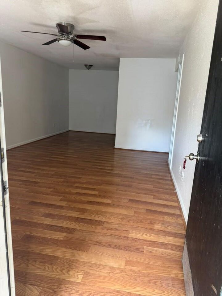 Property Photo: 5625 Antoine Drive 1404 TX 77091