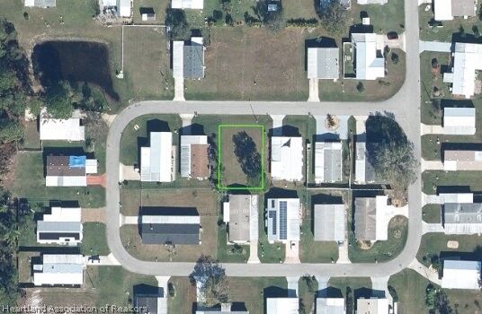 Property Photo: 1125 Sunbird Court FL 33872
