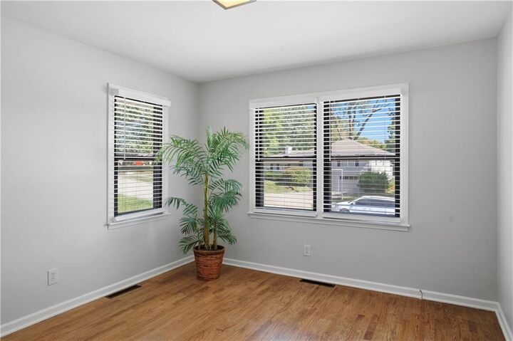 Property Photo:  3013 NE 49th Terrace  MO 64119 