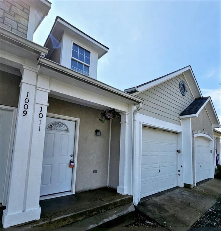 Property Photo: 1002 N Findley Street KS 66061