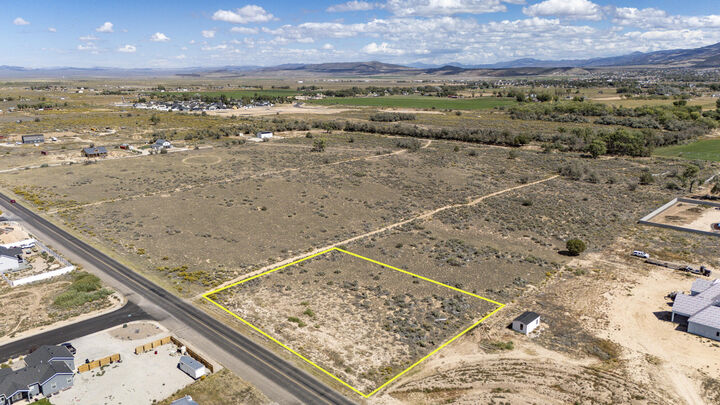 Property Photo: 2276 W 4125 N UT 84721