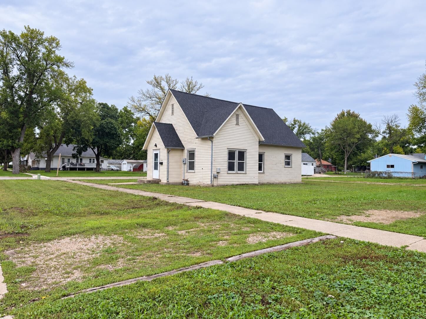 Property Photo:  520 N 4th Street  IA 51334 