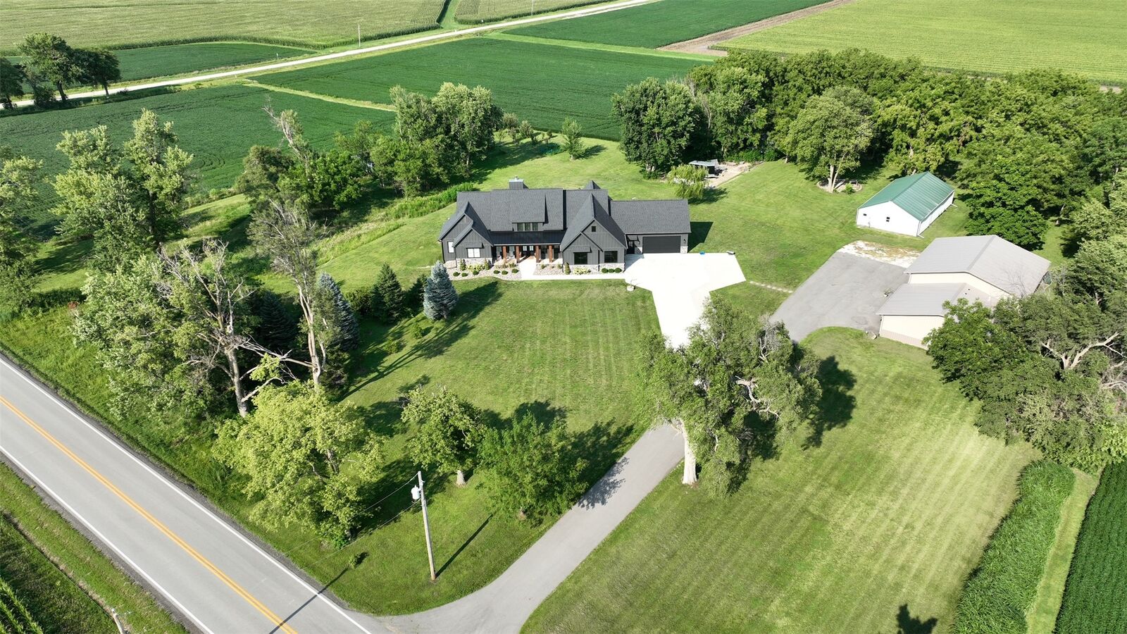 Property Photo:  8481 NE 46th Street  IA 50035 