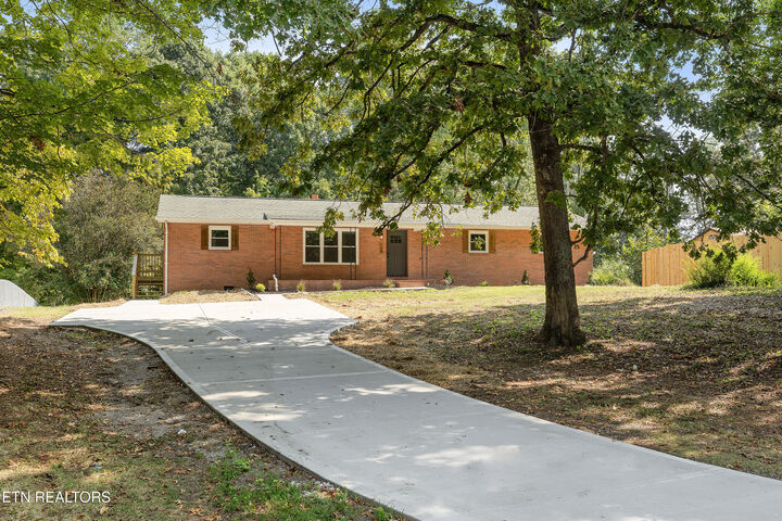 Property Photo:  128 Edgewood Heights Lane  TN 37849 