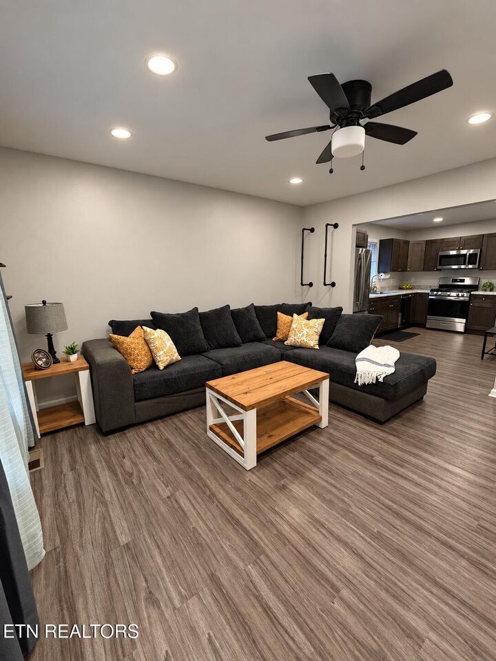 Property Photo:  410 Blair St  TN 37774 