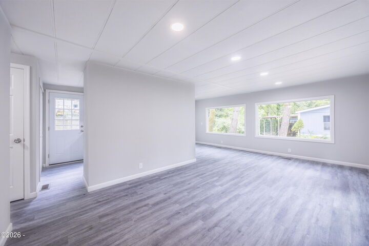 Property Photo:  6310 US-101 19  OR 97368 