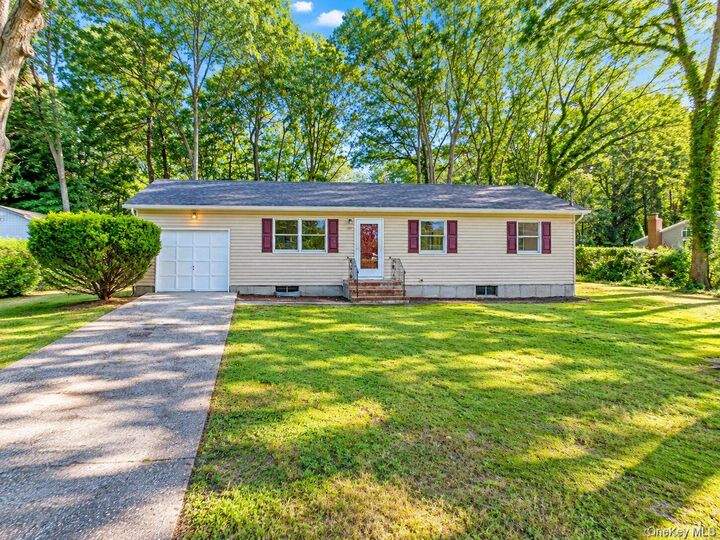 Property Photo:  50 Fanning Boulevard  NY 11901 