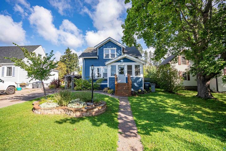 Property Photo:  5215 Avondale St  MN 55804 