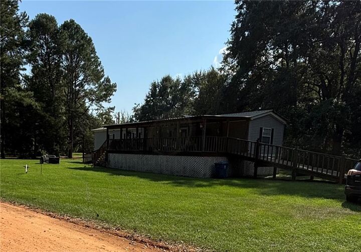 Property Photo: 64 Wateroak Road AL 36480