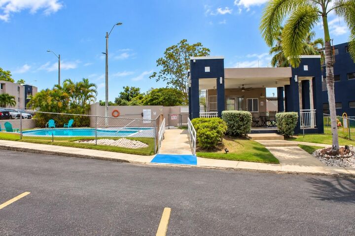 Property Photo: 21 Paseo Esmeralda 6-102 PR 00738