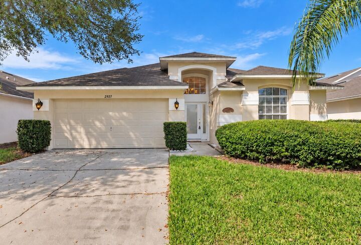 Property Photo:  2927 Blooming Alamanda Loop  FL 34747 