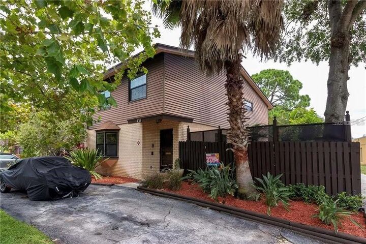 Property Photo: 421 Palm Avenue N FL 33703