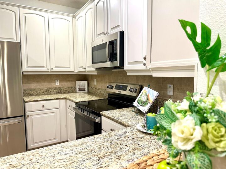 Property Photo: 115 Riverview Bend S 2133 FL 32137