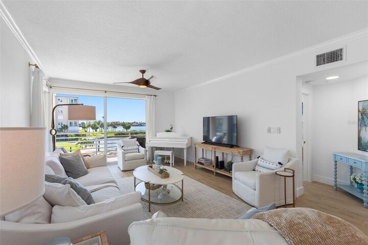 Property Photo: 7912 Sailboat Key Boulevard S 201 FL 33707