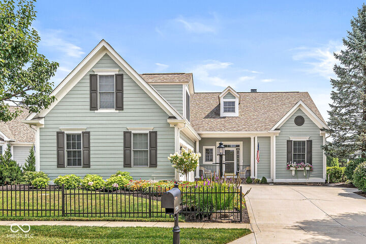Property Photo:  734 Hanover Close  IN 46077 
