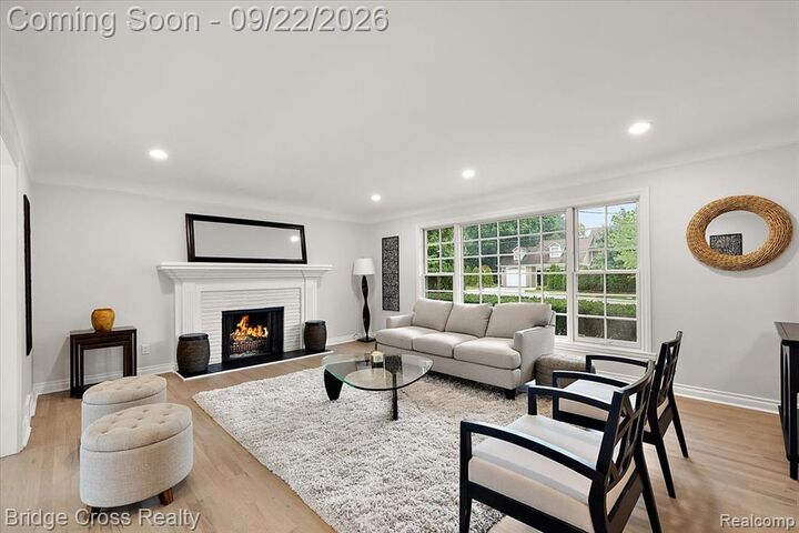 Property Photo: 330 N Cranbrook Cross Road MI 48301 2765