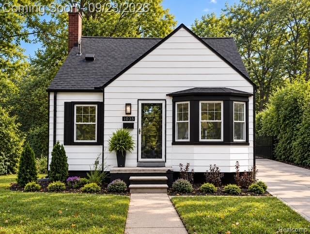 Property Photo: 1035 N Vermont Avenue MI 48067 1409