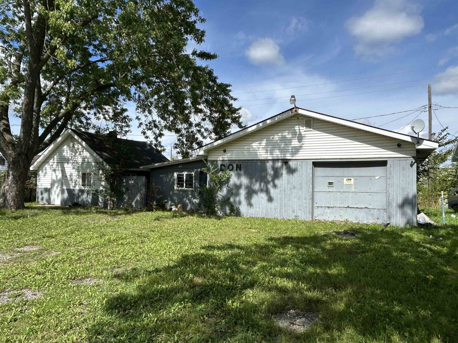 Property Photo:  1409 Allen Street  MI 48529 