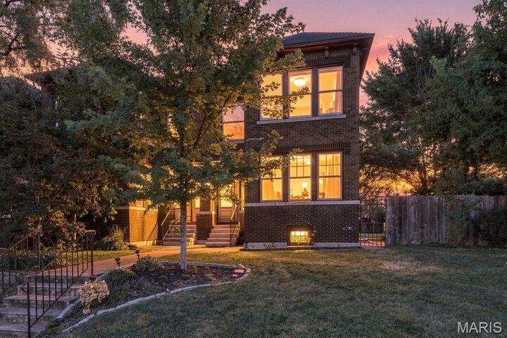 Property Photo: 4021 Shaw Boulevard MO 63110