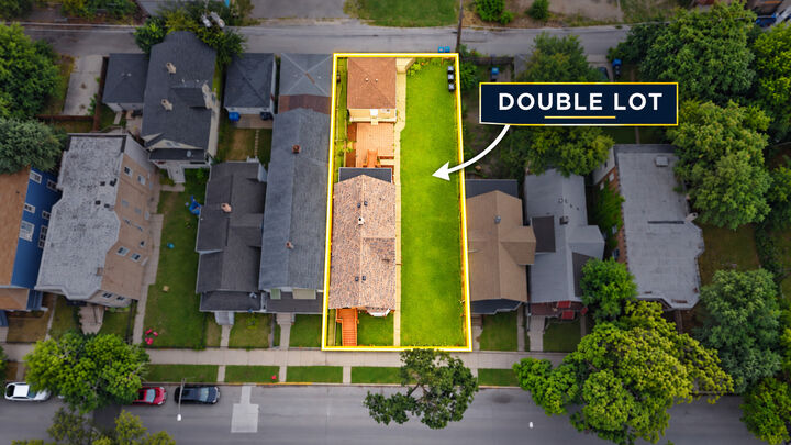 Property Photo: 7427 S Evans Avenue IL 60619