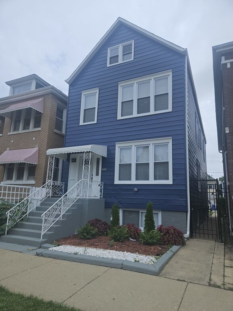 Property Photo:  4521 S Mozart Street 1  IL 60632 