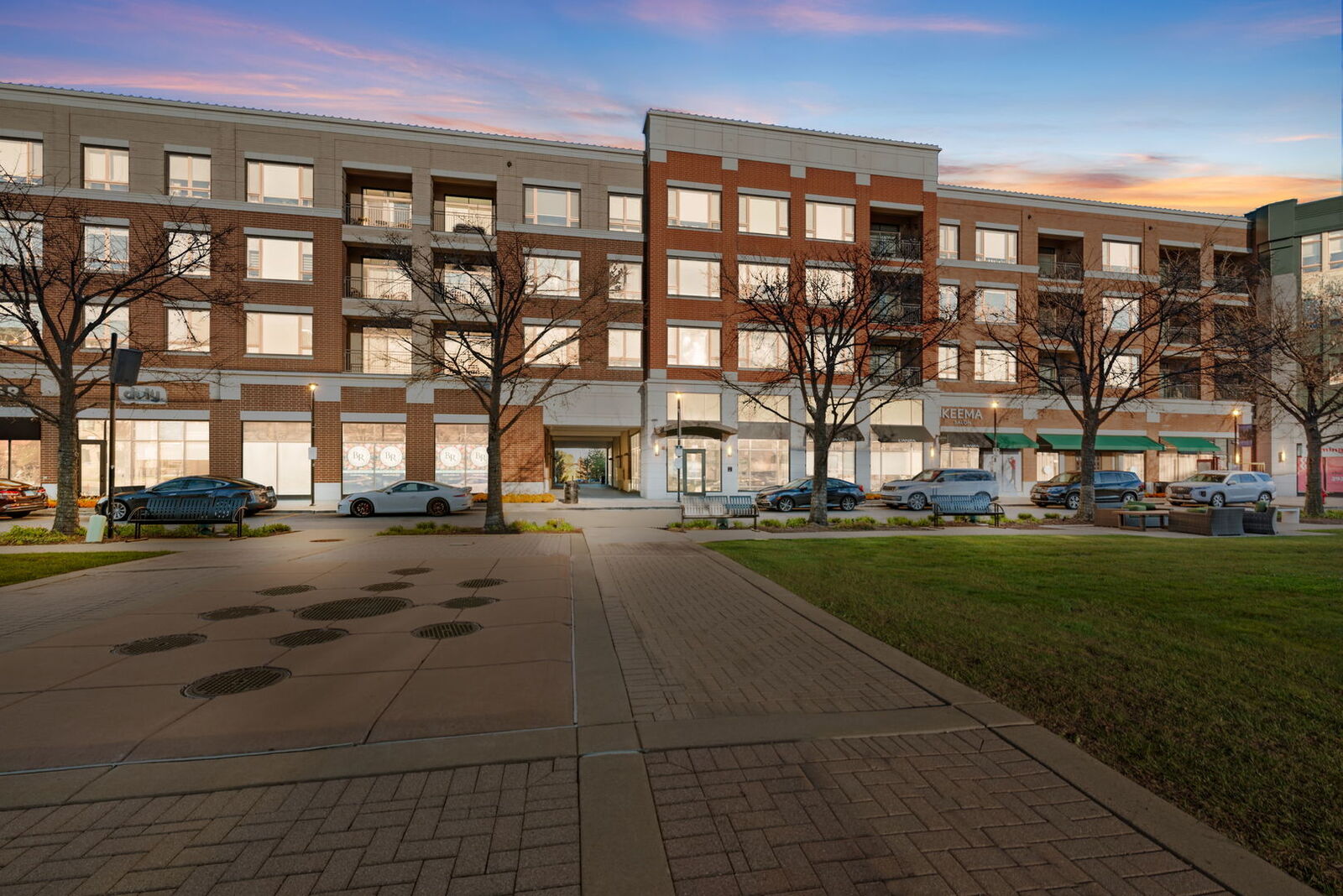 Property Photo: 850 Village Center Drive 419 IL 60527