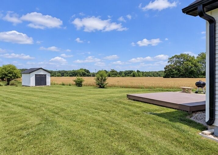 Property Photo: 1405 Navajo Court IL 60901