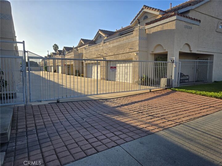 Property Photo:  15539 Woodruff 17  CA 90706 