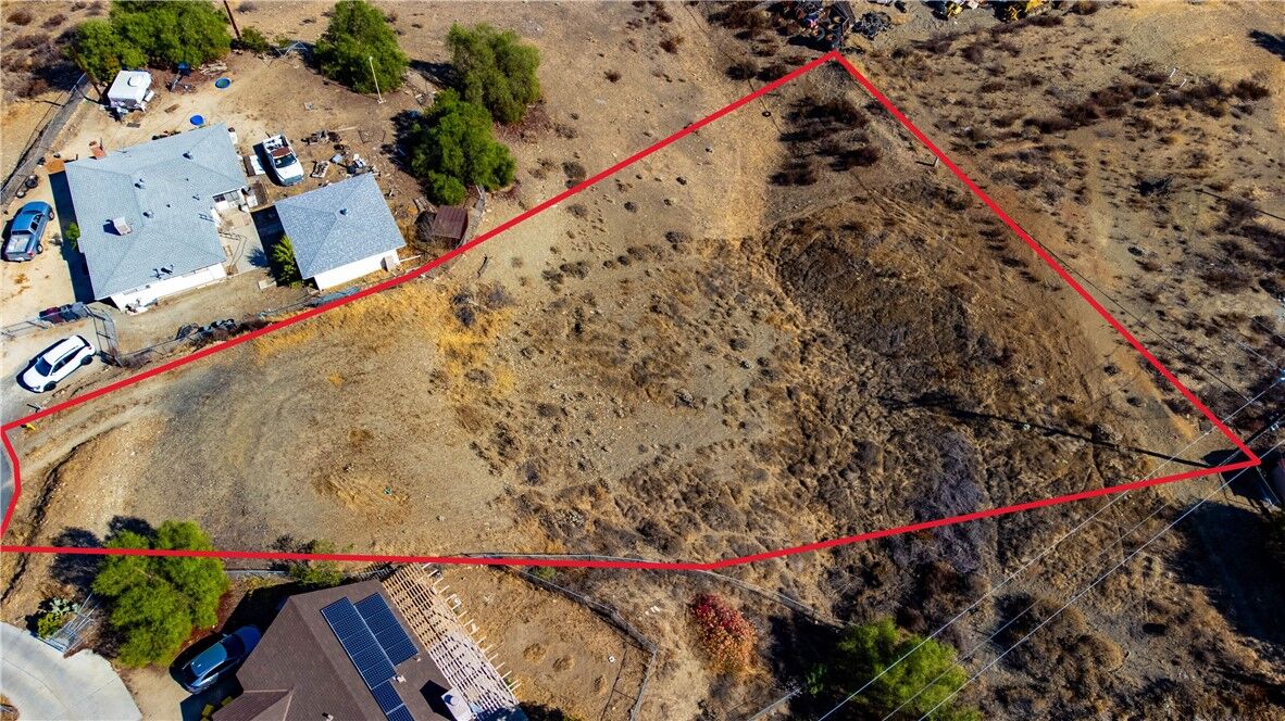 Property Photo: 28193 Dakota Drive CA 92587