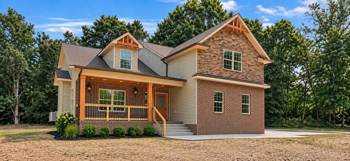 Property Photo:  1066 Indian Creek Rd  TN 37051 