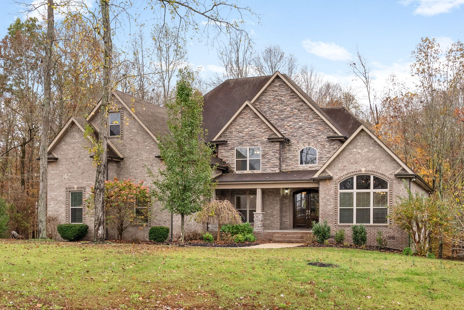 Property Photo: 1620 Wonderboy Ct TN 37042