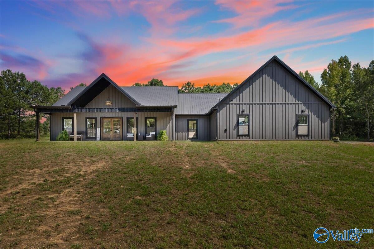 Property Photo: 508 Jones Chapel Loop AL 35146